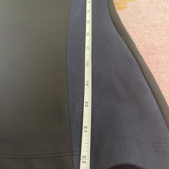 Stretch H&M Colorblock Top - Picture 7 of 8